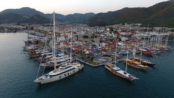 Yacht à voile Aresteas