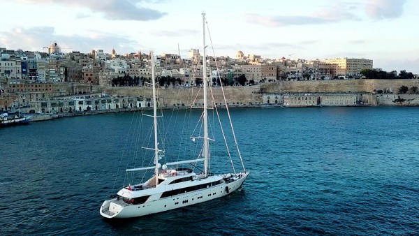 Yacht à voile Aresteas