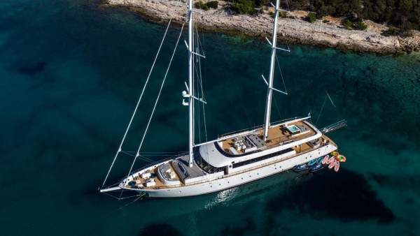 Yacht à voile Aurum Sky