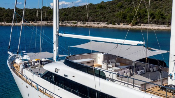 Yacht à voile Aurum Sky