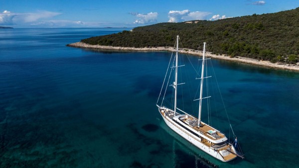 Yacht à voile Aurum Sky
