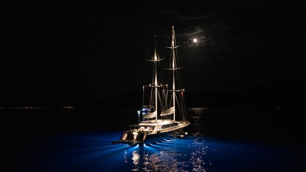 Yacht à voile De Love