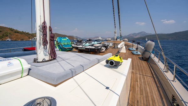 Yacht à voile De Love