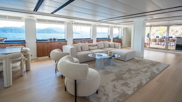 Yacht à voile De Love