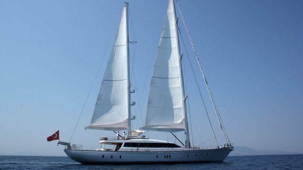 Glorious Yacht à voile