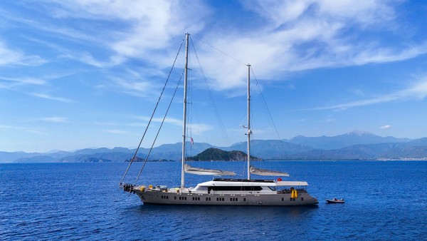 King of the Sea Yacht à voile