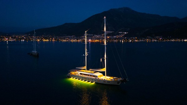 Yacht à voile King of the Sea