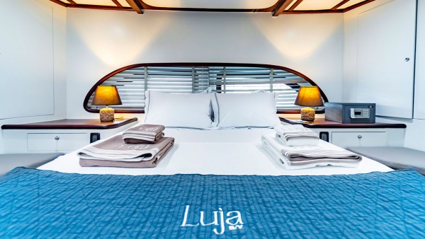 Yacht à voile Luja