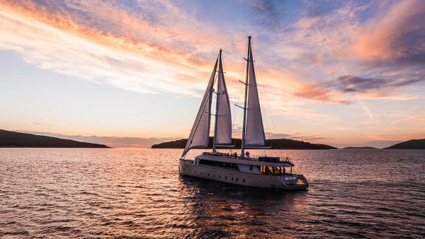 Yacht à voile Maxita