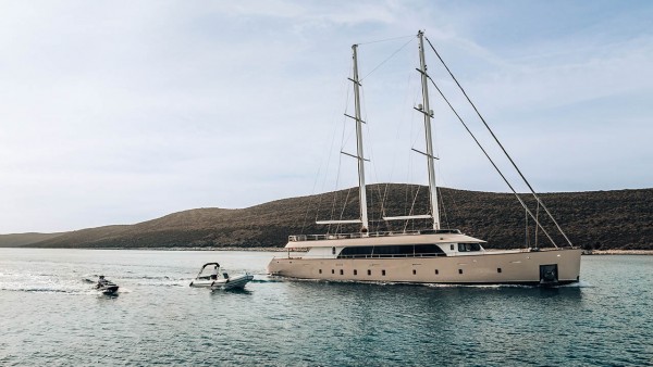 Yacht à voile Maxita