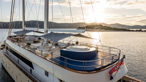 Yacht à voile Maxita