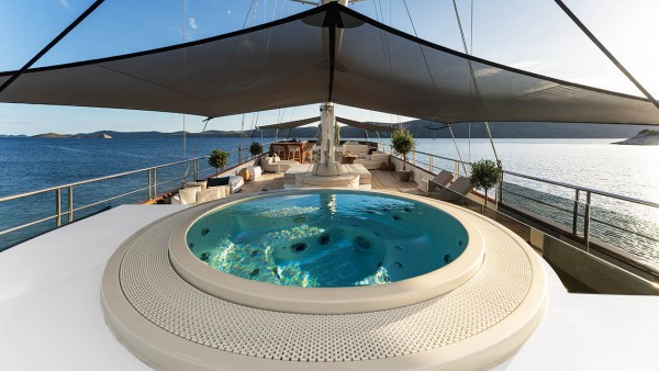 Yacht à voile Maxita
