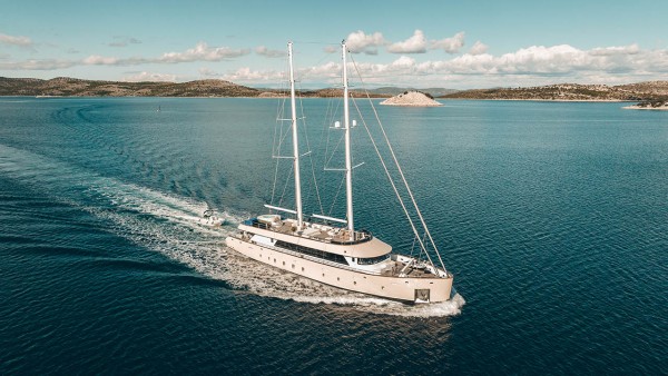 Yacht à voile Maxita