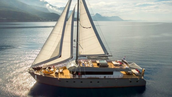 Rara Avis Yacht à voile