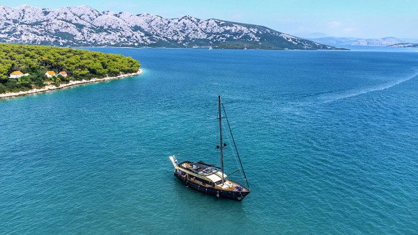 Yacht à voile Santa Clara