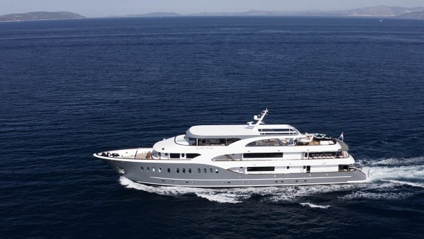 Agape Rose Yacht à moteur