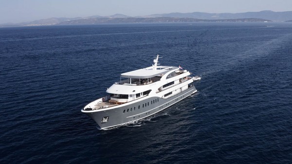 Yacht à moteur Agape Rose