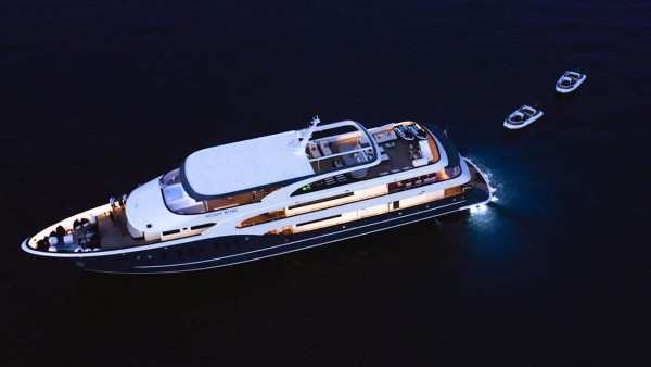 Yacht à moteur Agape Rose