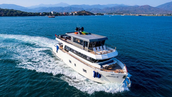 Albatros Explorer Yacht à moteur