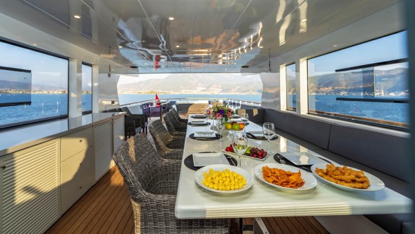 Yacht à moteur Albatros Explorer