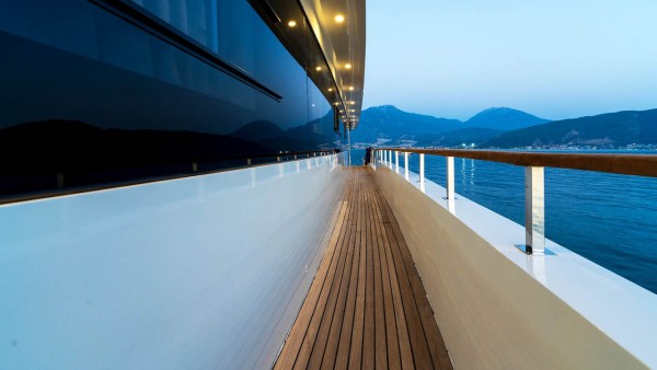 Yacht à moteur Albatros Explorer