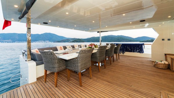 Yacht à moteur Albatros Explorer