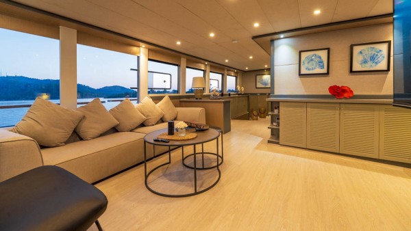 Yacht à moteur Albatros Explorer