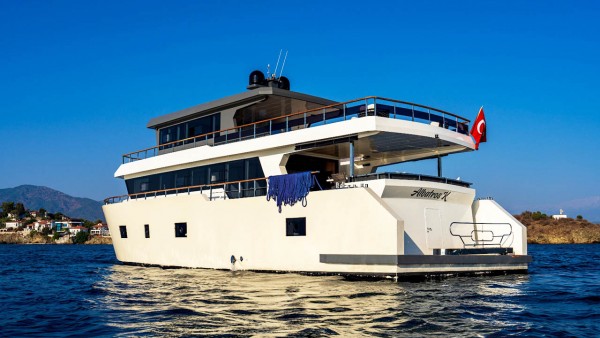 Yacht à moteur Albatros Explorer