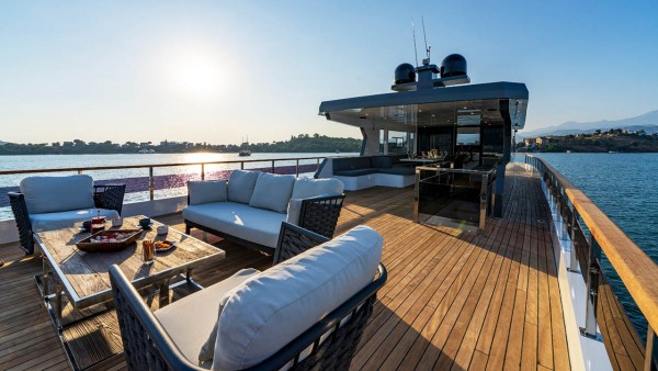 Yacht à moteur Albatros Explorer