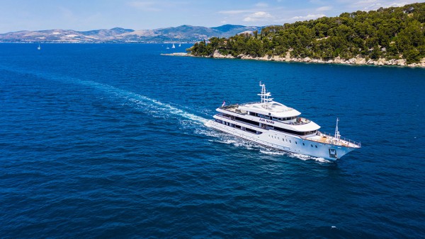 Yacht à moteur Alfa Mario