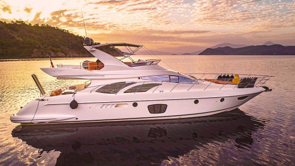 Yacht à moteur Azimut 62 Fly VIP