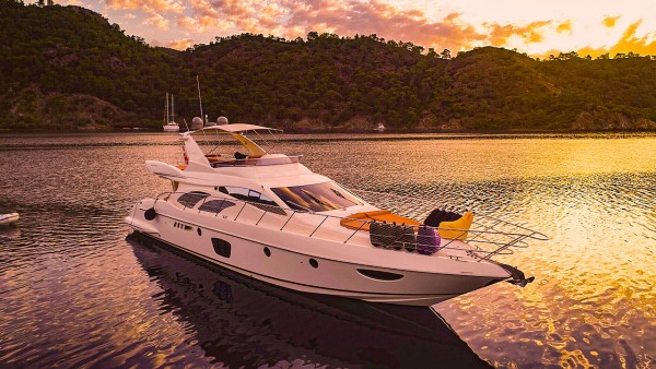 Yacht à moteur Azimut 62 Fly VIP