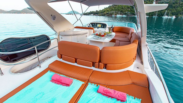 Yacht à moteur Azimut 62 Fly VIP