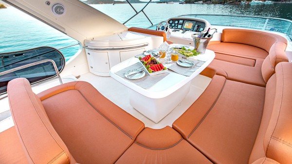 Yacht à moteur Azimut 62 Fly VIP