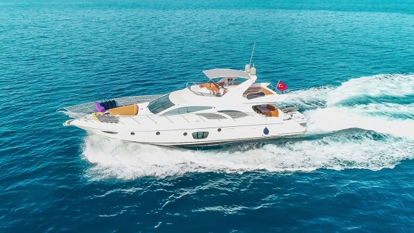 Yacht à moteur Azimut 62 Fly VIP