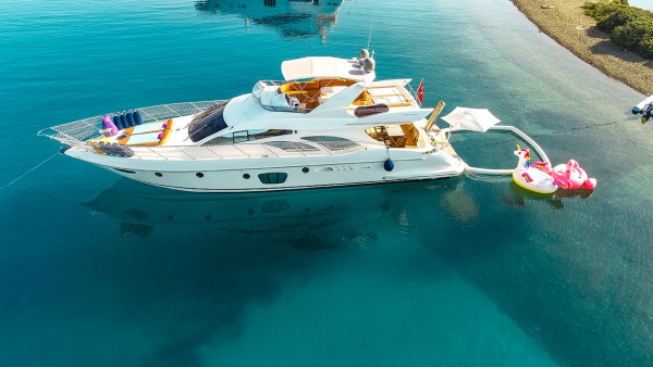 Yacht à moteur Azimut 62 Fly VIP