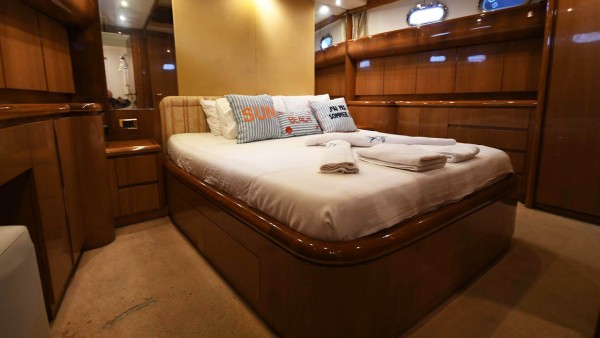 Yacht à moteur Azimut 65 Gokce