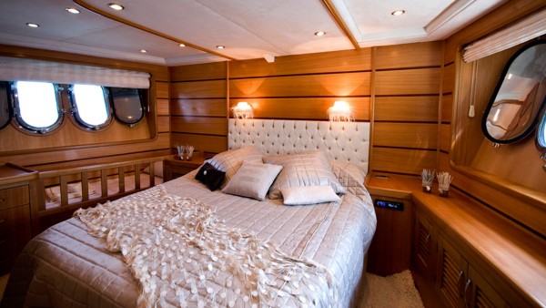 Yacht à moteur Azmim