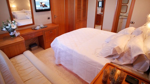 Yacht à moteur Azmim