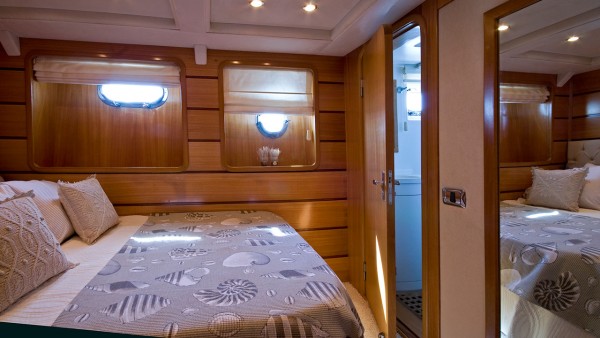 Yacht à moteur Azmim
