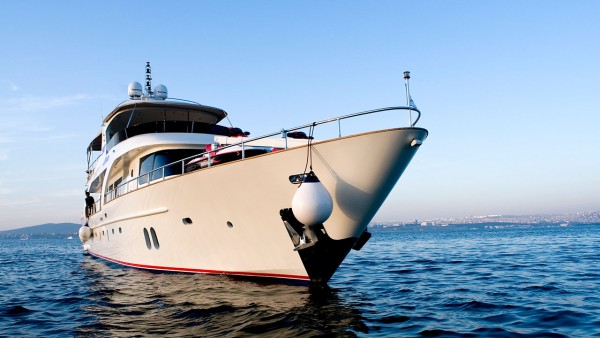 Yacht à moteur Azmim