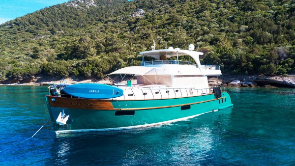 Babosch Yacht à moteur