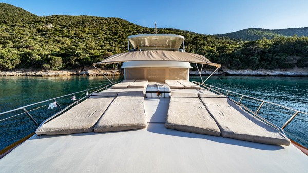 Yacht à moteur Babosch