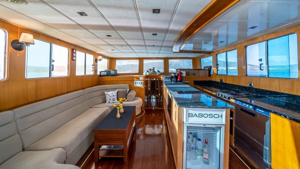 Yacht à moteur Babosch