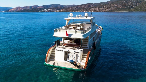 Yacht à moteur Babosch