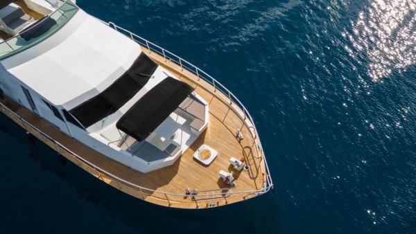 Yacht à moteur Bige Derin