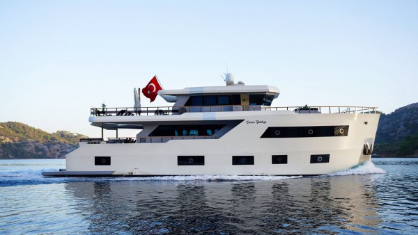 Yacht à moteur Cinar Yildizi