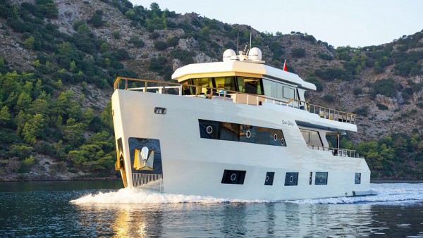 Yacht à moteur Cinar Yildizi