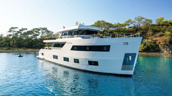 Yacht à moteur Cinar Yildizi