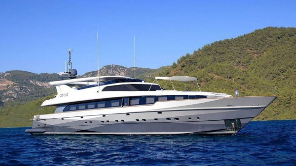 Crocus Yacht à moteur